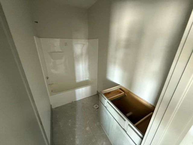 1611 Midway Ct., Valley Center, KS 67147