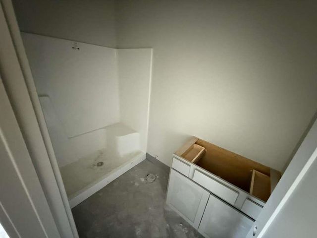 1611 Midway Ct., Valley Center, KS 67147