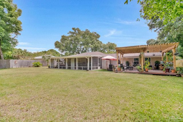 605 Lownde Ave, Pensacola, FL 32507