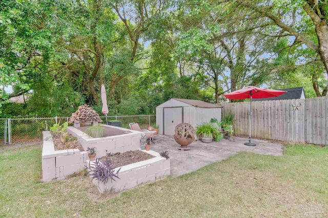 605 Lownde Ave, Pensacola, FL 32507