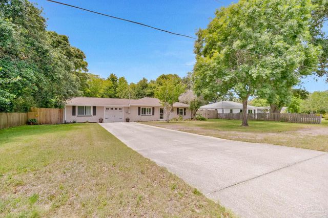 605 Lownde Ave, Pensacola, FL 32507