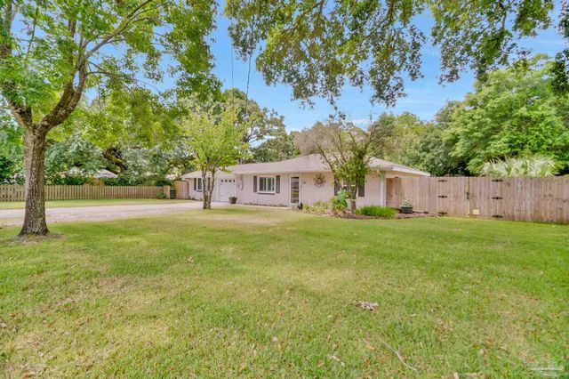 605 Lownde Ave, Pensacola, FL 32507