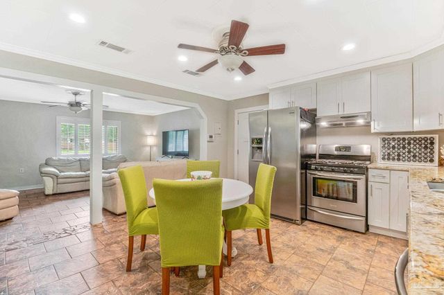 605 Lownde Ave, Pensacola, FL 32507
