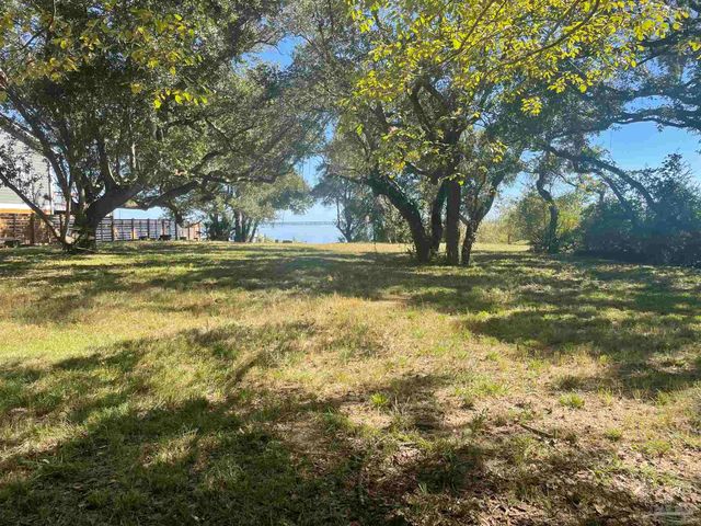 3717 Mackey Cove Dr, Pensacola, FL 32514