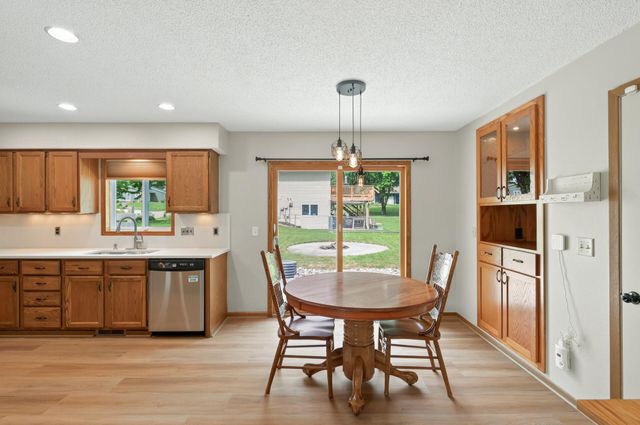 1520 Independence Avenue, Chaska, MN 55318