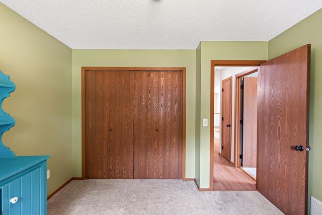 1520 Independence Avenue, Chaska, MN 55318