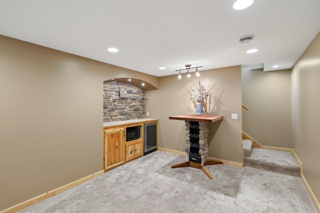 1520 Independence Avenue, Chaska, MN 55318