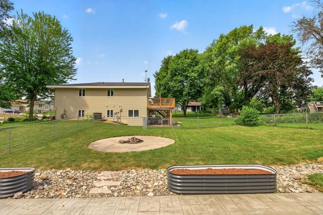 1520 Independence Avenue, Chaska, MN 55318