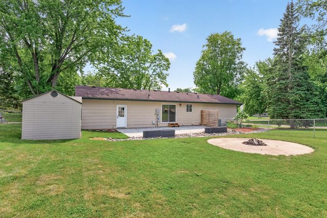 1520 Independence Avenue, Chaska, MN 55318