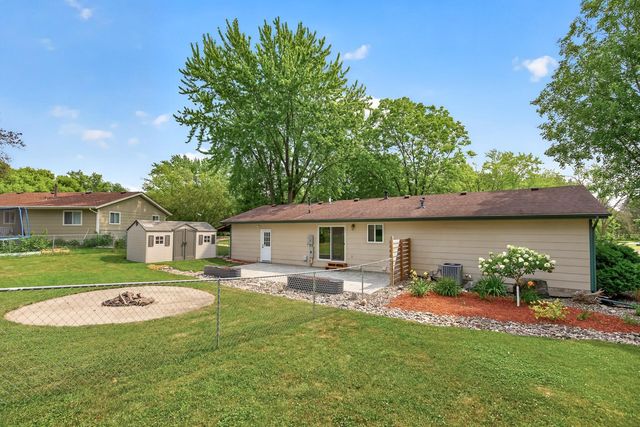 1520 Independence Avenue, Chaska, MN 55318