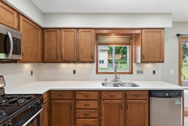 1520 Independence Avenue, Chaska, MN 55318