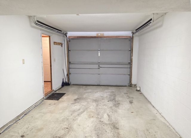 80 Smith St 2A, Lowell, MA 01851
