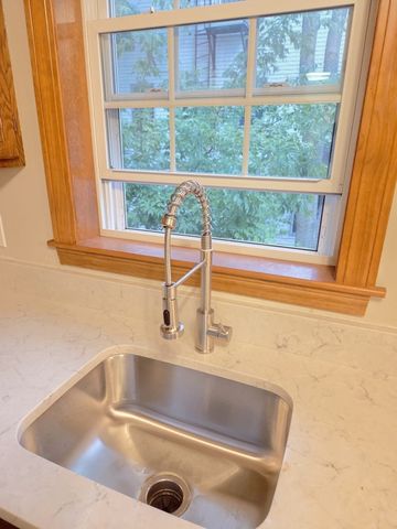 80 Smith St 2A, Lowell, MA 01851