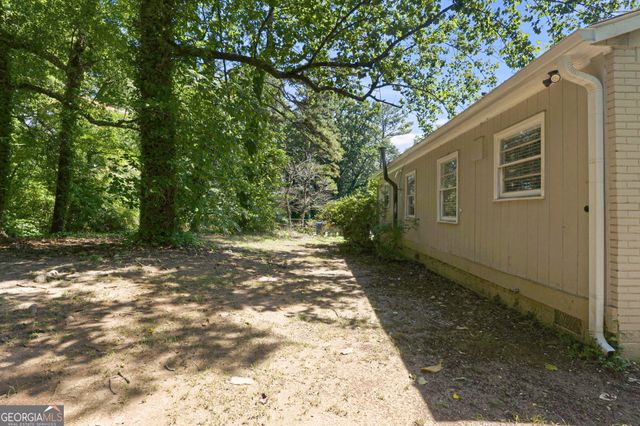 306 Ard Place NW, Atlanta, GA 30331