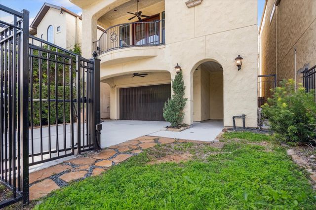 3614 Lancashire, Houston, TX 77027