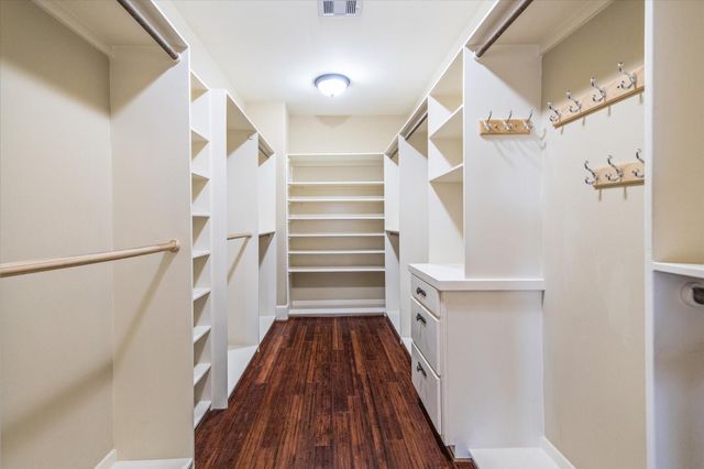 3614 Lancashire, Houston, TX 77027