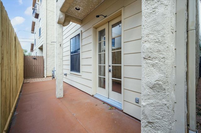 3614 Lancashire, Houston, TX 77027