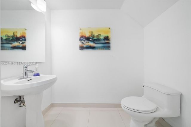 60 SW 13th St 4008, Miami, FL 33130
