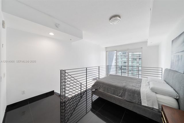60 SW 13th St 4008, Miami, FL 33130