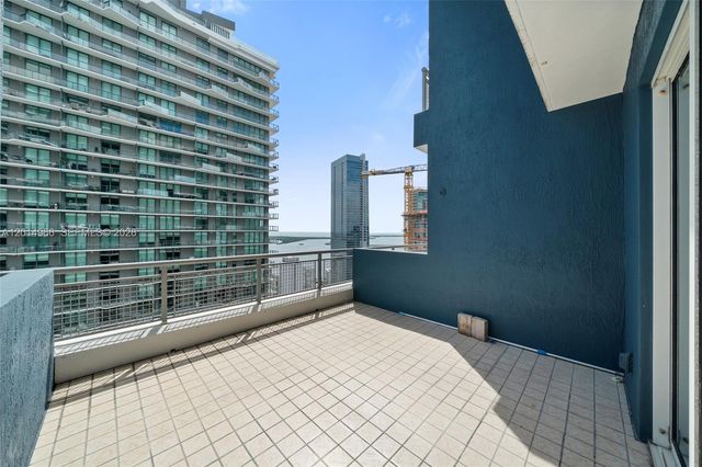 60 SW 13th St 4008, Miami, FL 33130