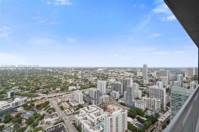 60 SW 13th St 4008, Miami, FL 33130