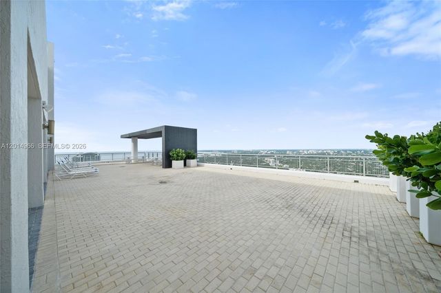 60 SW 13th St 4008, Miami, FL 33130