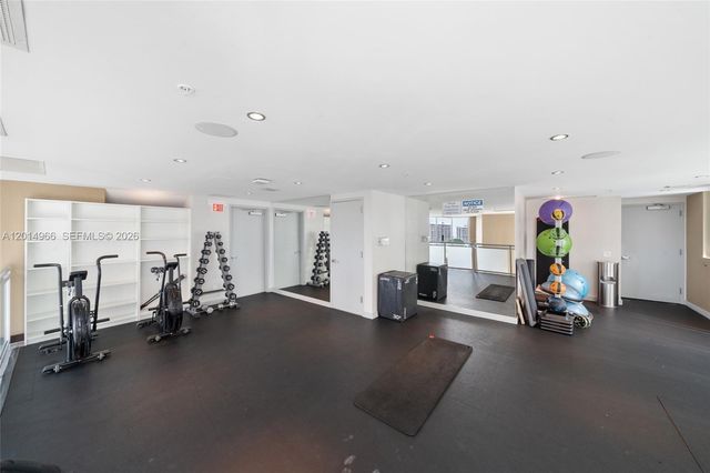 60 SW 13th St 4008, Miami, FL 33130