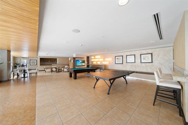 60 SW 13th St 4008, Miami, FL 33130
