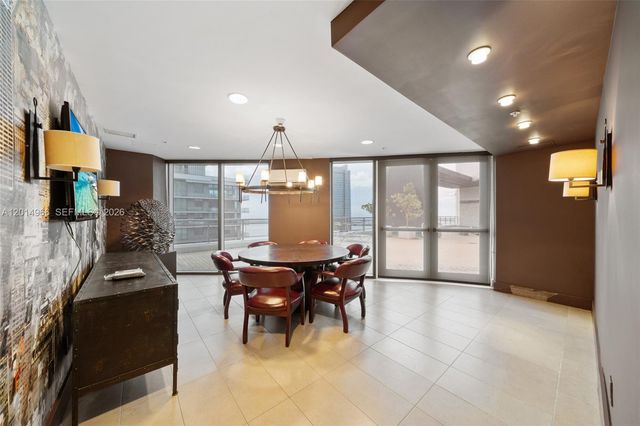 60 SW 13th St 4008, Miami, FL 33130