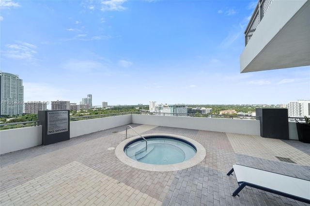 60 SW 13th St 4008, Miami, FL 33130