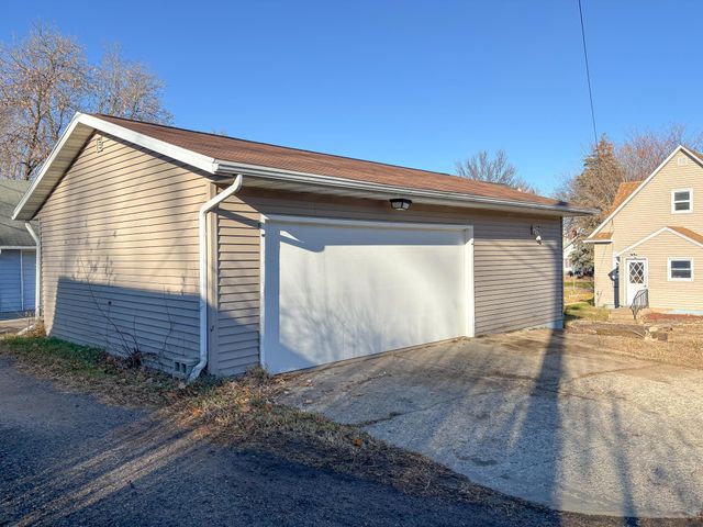 314 E Vernon Avenue, Fergus Falls, MN 56537