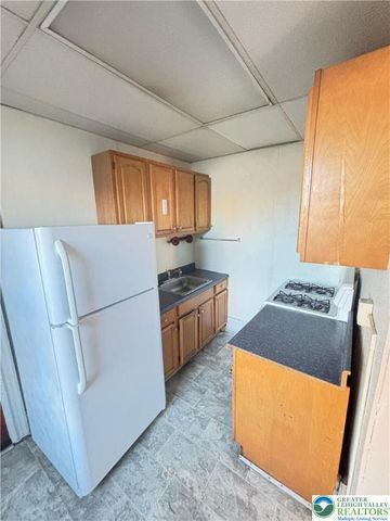 323 8th Street North 2F, Allentown City, PA 18102