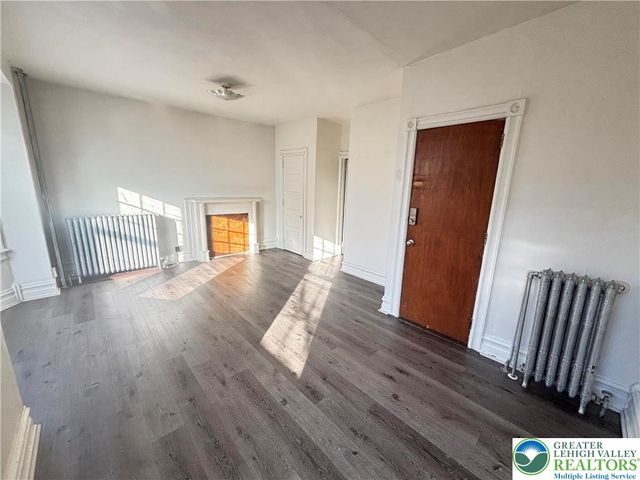 323 8th Street North 2F, Allentown City, PA 18102