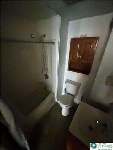 323 8th Street North 2F, Allentown City, PA 18102