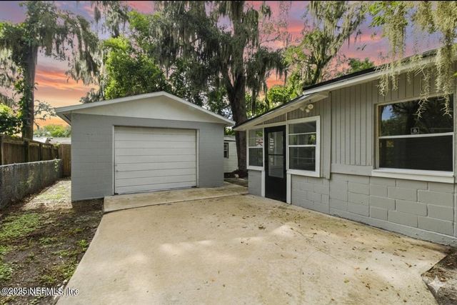 249 MERCURY Drive, Orange Park, FL 32073