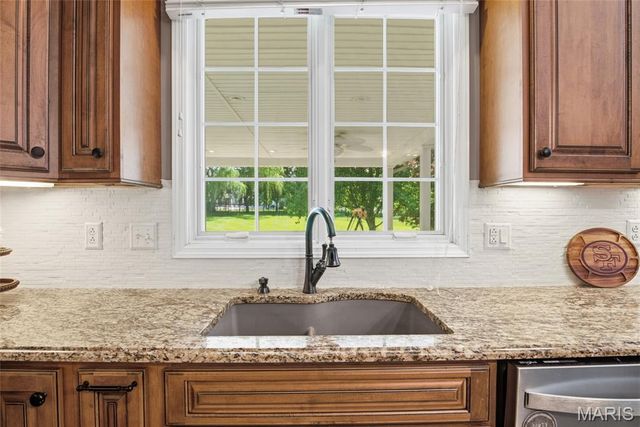 207 Knollhaven Trail, O'fallon, IL 62269