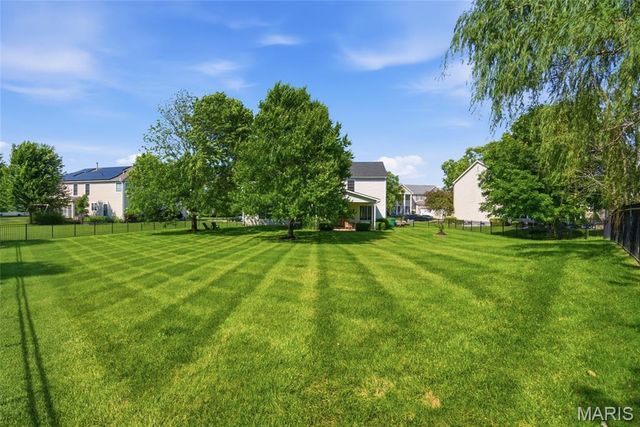 207 Knollhaven Trail, O'fallon, IL 62269