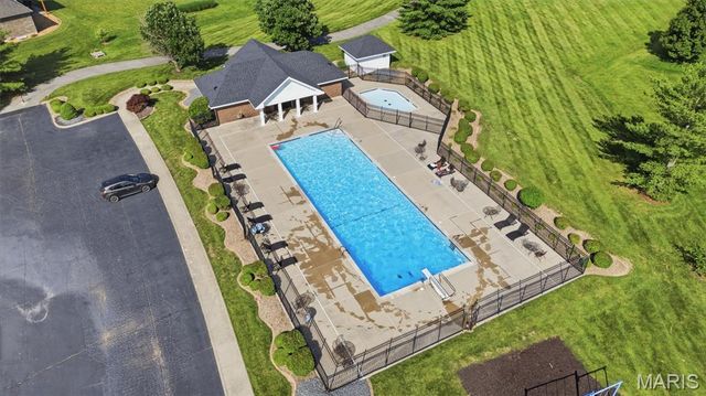207 Knollhaven Trail, O'fallon, IL 62269