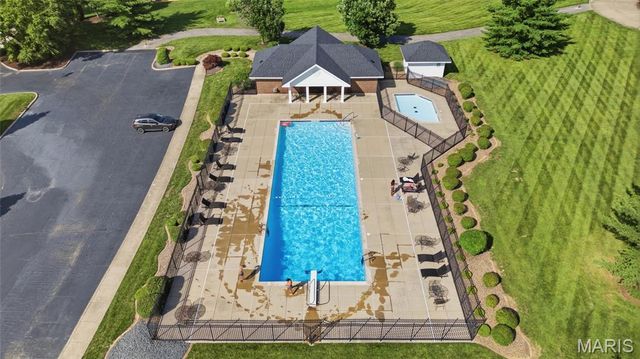 207 Knollhaven Trail, O'fallon, IL 62269
