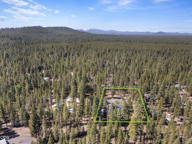 14773 N North Sugar Pine Way, La Pine, OR 97739