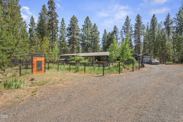 14773 N North Sugar Pine Way, La Pine, OR 97739