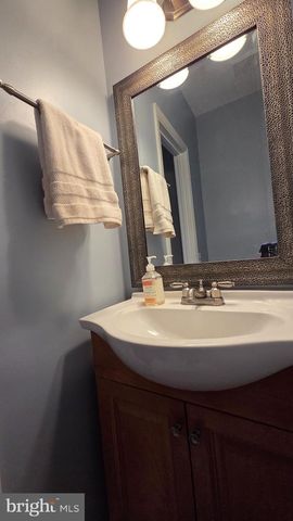 7114 WESTFIELD CT, Alexandria, VA 22306