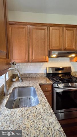 7114 WESTFIELD CT, Alexandria, VA 22306