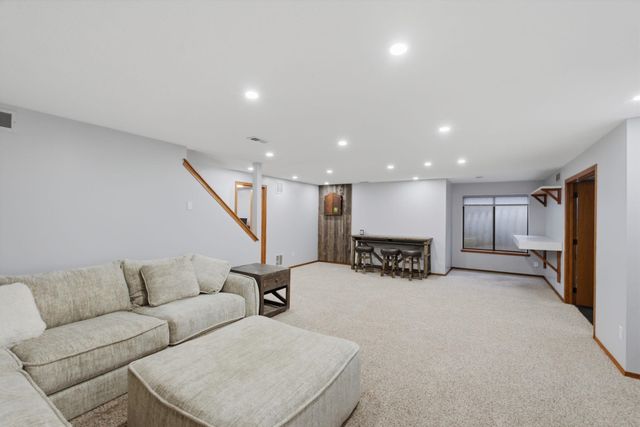 1535 N Chambers Ct, Wichita, KS 67212