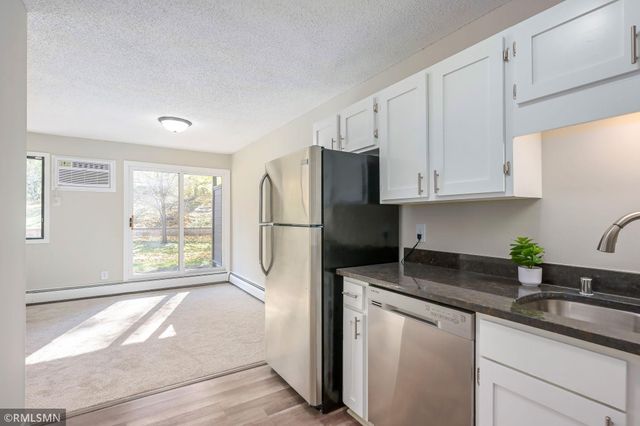 7501 W 101st Street 112, Bloomington, MN 55438