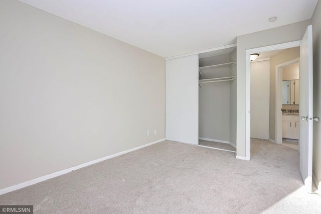 7501 W 101st Street 112, Bloomington, MN 55438