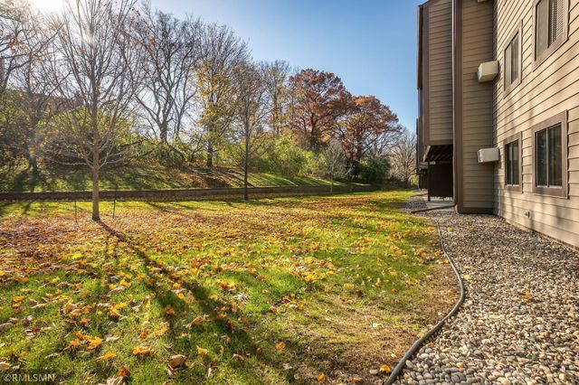 7501 W 101st Street 112, Bloomington, MN 55438