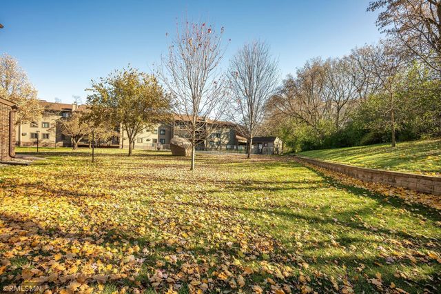 7501 W 101st Street 112, Bloomington, MN 55438