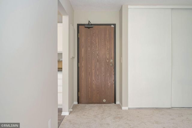 7501 W 101st Street 112, Bloomington, MN 55438