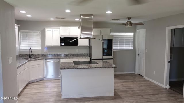 4410 W BANFF Lane, Glendale, AZ 85306
